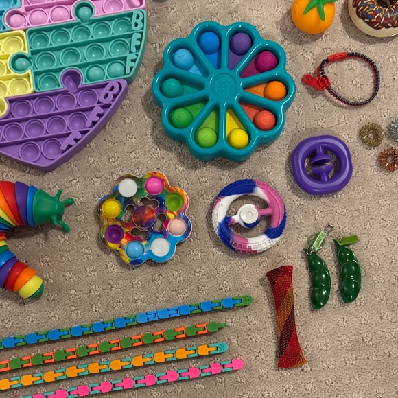 Popit Fidget Toy Collection for Kids - Picture 3 of 9